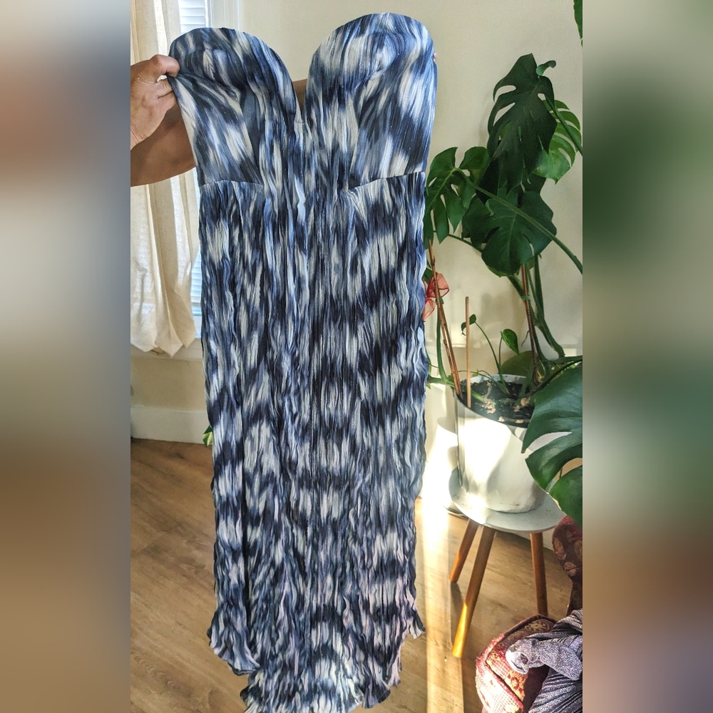 Kimchi Blue maxi pleated shimmer dress
